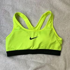 Nike pro sports bra